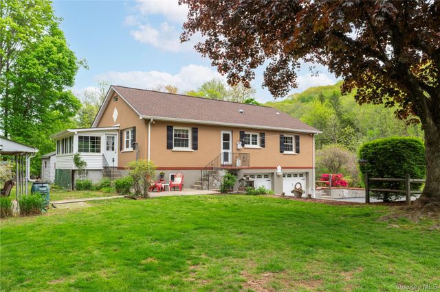 33 Arbor Lane, Brewster, NY 10509
