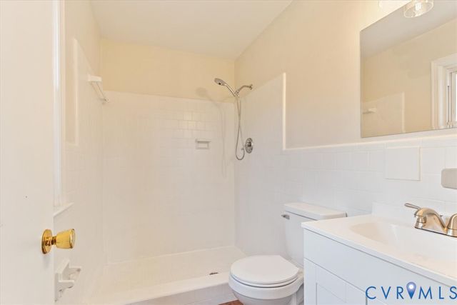 13101 Harrowgate Rd, Chester, VA 23831