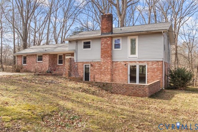 13101 Harrowgate Rd, Chester, VA 23831