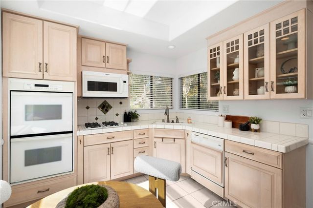 14 Rainbow Ridge, Irvine, CA 92603