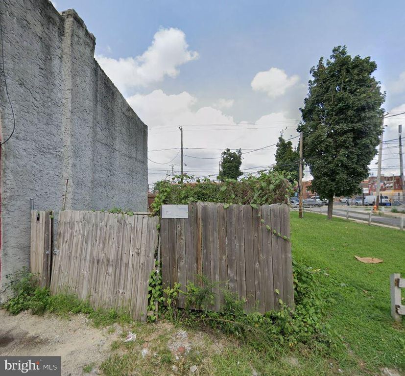 217 W HAZZARD ST, Philadelphia, PA 19133