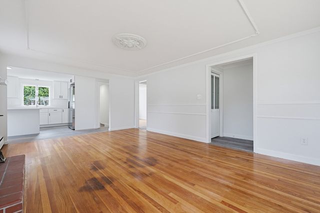 16 Westmont Cir, Shrewsbury, MA 01545