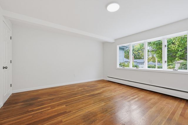 16 Westmont Cir, Shrewsbury, MA 01545