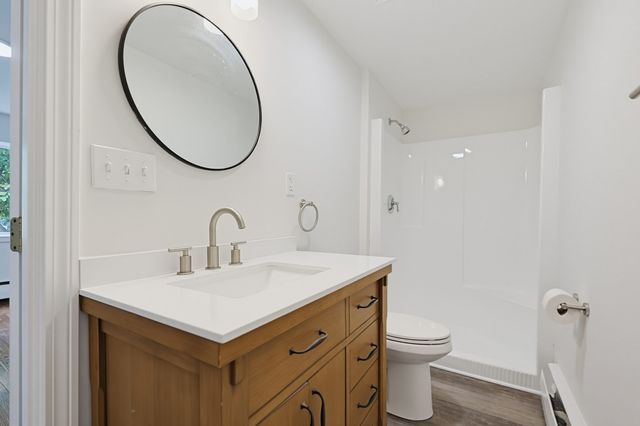 16 Westmont Cir, Shrewsbury, MA 01545
