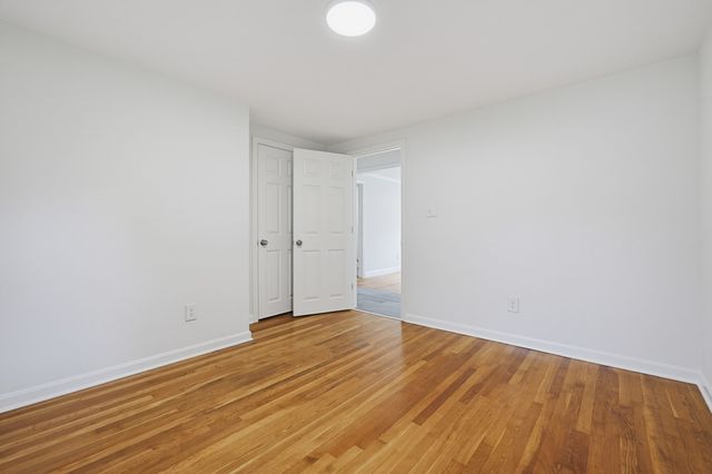 16 Westmont Cir, Shrewsbury, MA 01545