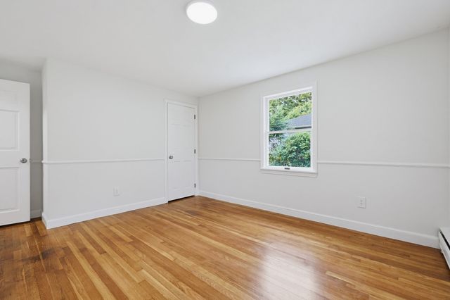 16 Westmont Cir, Shrewsbury, MA 01545