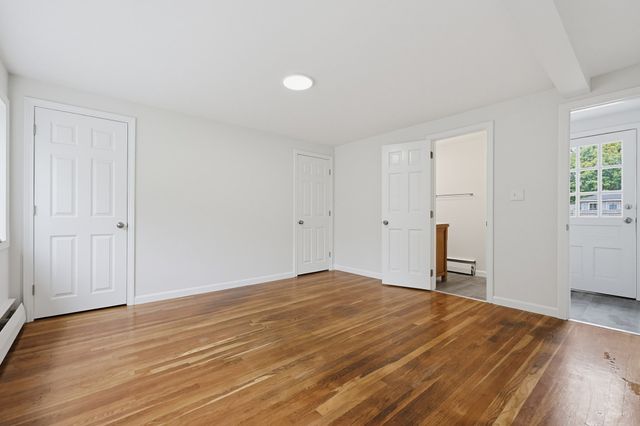 16 Westmont Cir, Shrewsbury, MA 01545