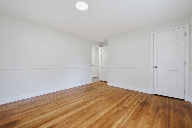 16 Westmont Cir, Shrewsbury, MA 01545