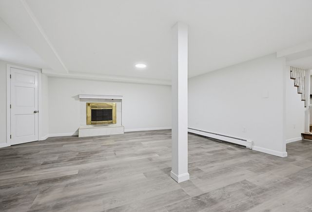 16 Westmont Cir, Shrewsbury, MA 01545