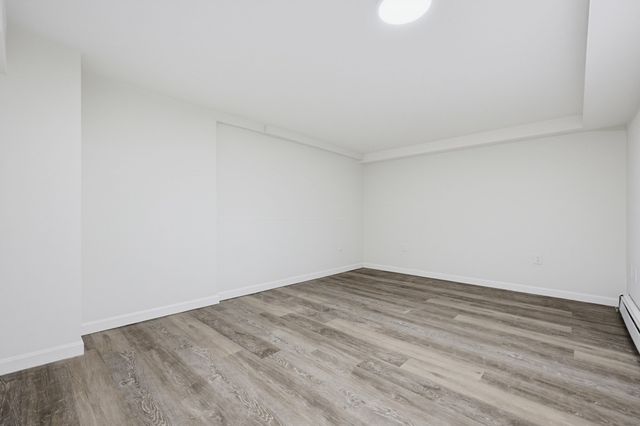 16 Westmont Cir, Shrewsbury, MA 01545