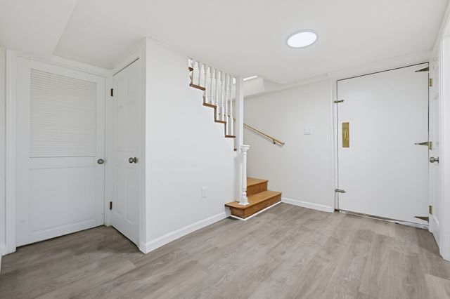 16 Westmont Cir, Shrewsbury, MA 01545