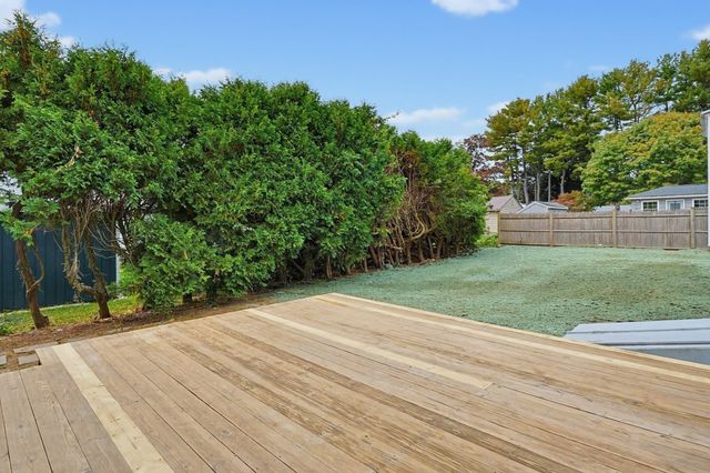 16 Westmont Cir, Shrewsbury, MA 01545