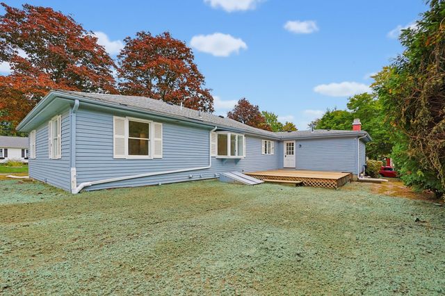 16 Westmont Cir, Shrewsbury, MA 01545