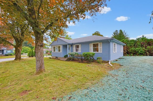 16 Westmont Cir, Shrewsbury, MA 01545