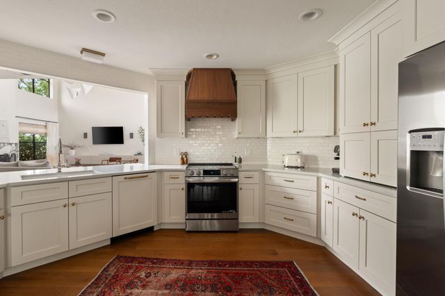 6529 Heron DR, Austin, TX 78735