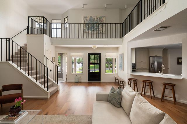 6529 Heron DR, Austin, TX 78735