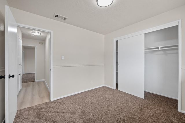 1555 N Roosevelt Avenue, Fresno, CA 93728