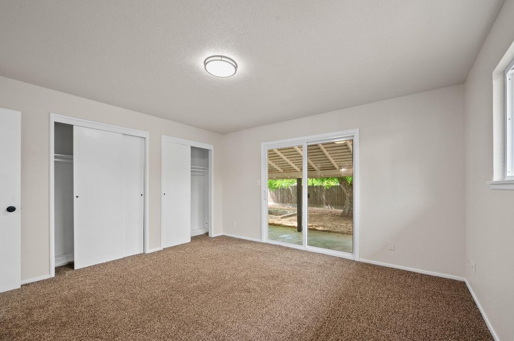 Image 13 of property listing at 1555 N Roosevelt Avenue, Fresno, CA 93728