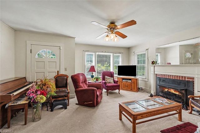 133 Mountain View Road, King, NC 27021