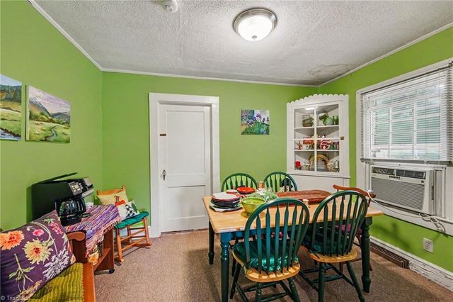 133 Mountain View Road, King, NC 27021