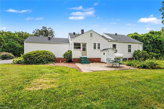133 Mountain View Road, King, NC 27021