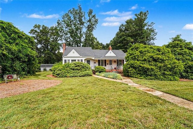 133 Mountain View Road, King, NC 27021