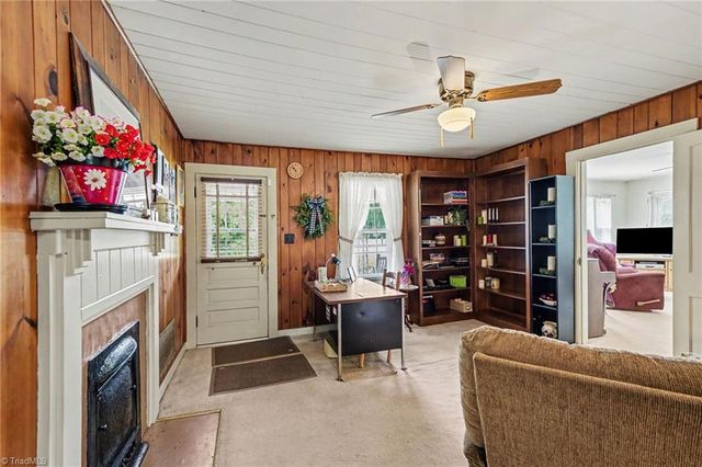 133 Mountain View Road, King, NC 27021