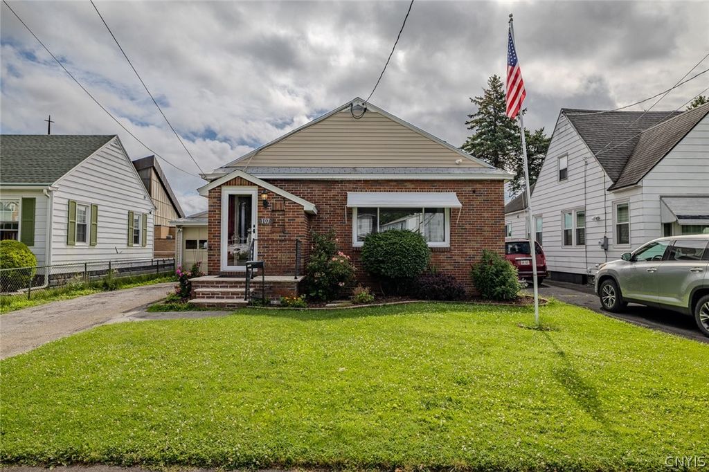 107 Brookland Drive, Salina, NY 13208