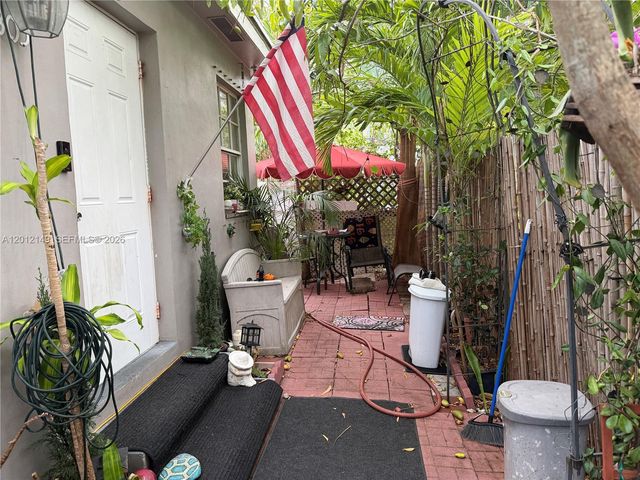 2305 NE 135th Ter, North Miami Beach, FL 33181
