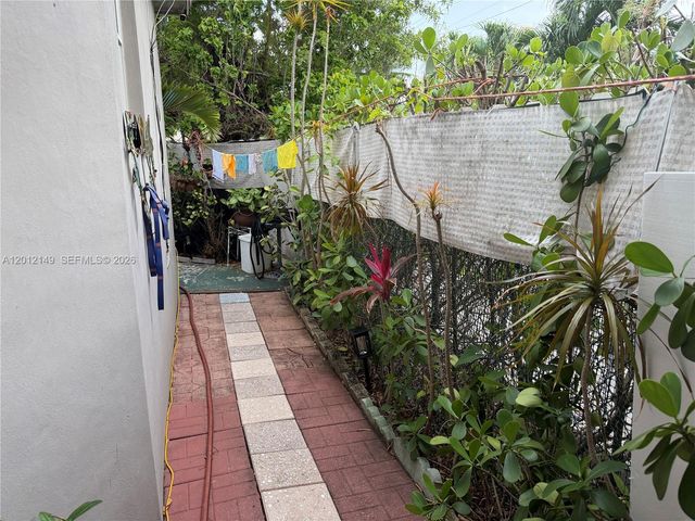 2305 NE 135th Ter, North Miami Beach, FL 33181