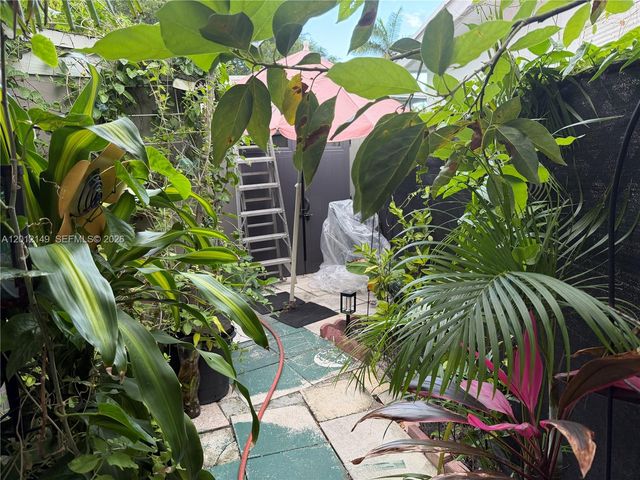 2305 NE 135th Ter, North Miami Beach, FL 33181
