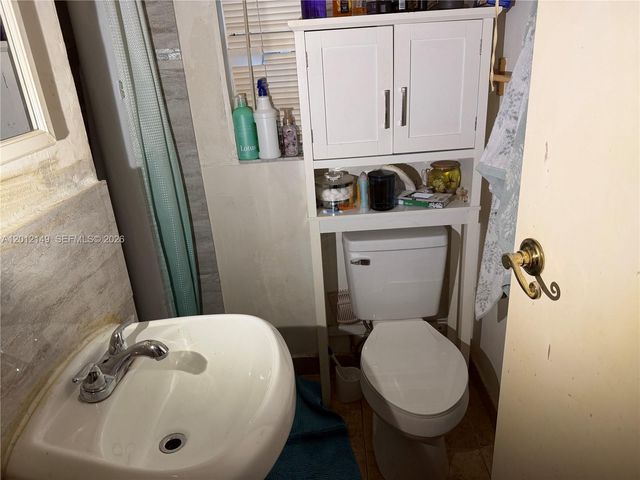 2305 NE 135th Ter, North Miami Beach, FL 33181