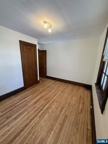 221 Everett Place, Englewood, NJ 07631