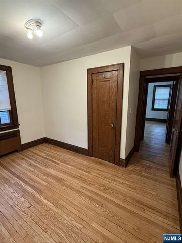 221 Everett Place, Englewood, NJ 07631