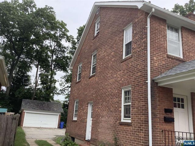 221 Everett Place, Englewood, NJ 07631