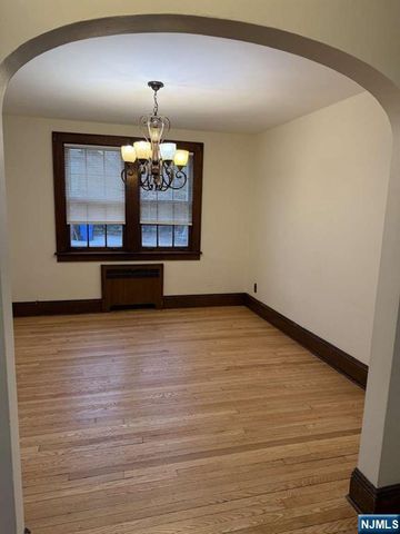 221 Everett Place, Englewood, NJ 07631