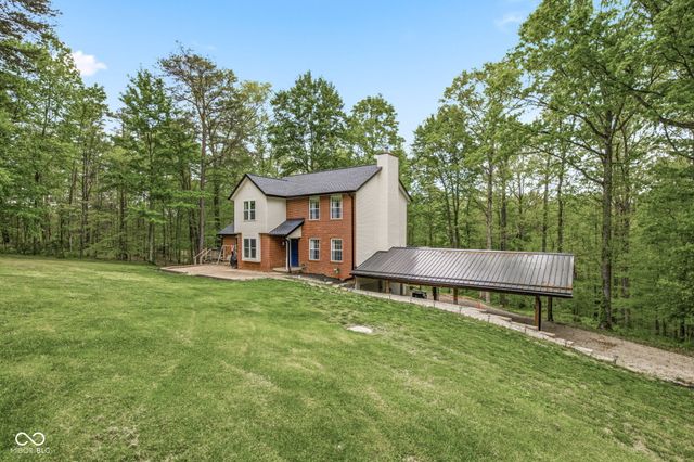 6804 Erika Lane, Nashville, IN 47448