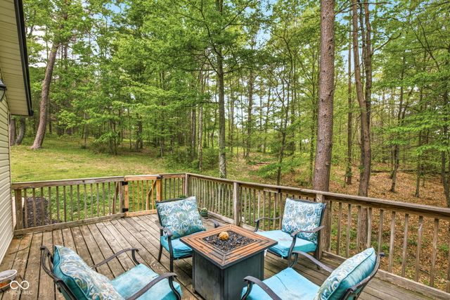 6804 Erika Lane, Nashville, IN 47448