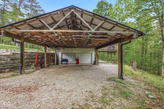 6804 Erika Lane, Nashville, IN 47448