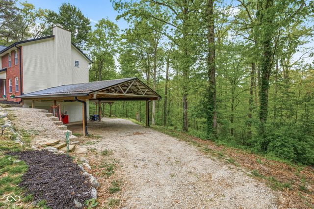 6804 Erika Lane, Nashville, IN 47448