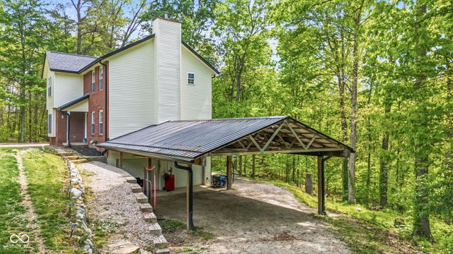 6804 Erika Lane, Nashville, IN 47448