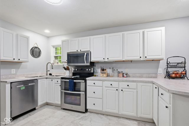 6804 Erika Lane, Nashville, IN 47448