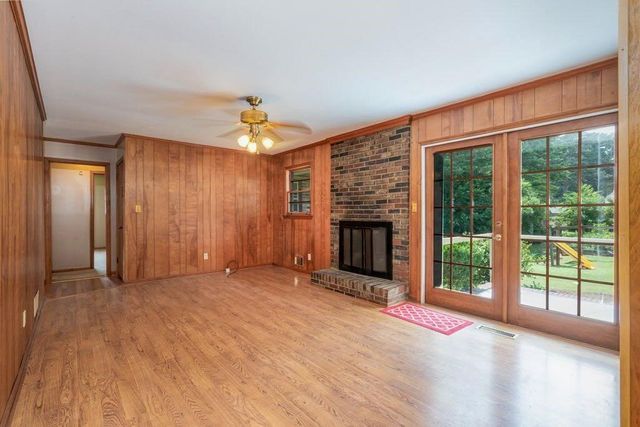 3854 Ridgewood SE Drive, Smyrna, GA 30080