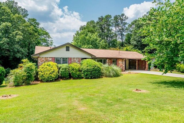 3854 Ridgewood SE Drive, Smyrna, GA 30080
