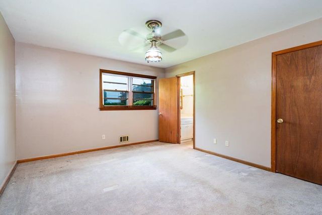 3854 Ridgewood SE Drive, Smyrna, GA 30080