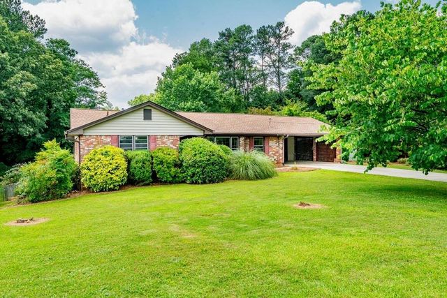 3854 Ridgewood SE Drive, Smyrna, GA 30080