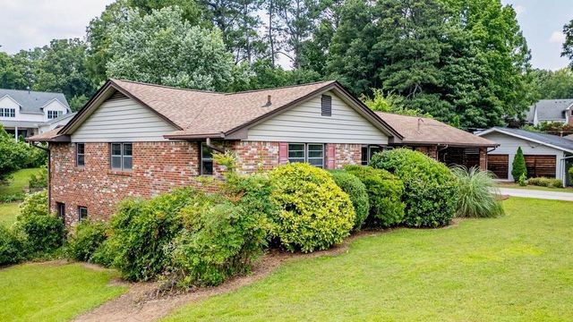 3854 Ridgewood SE Drive, Smyrna, GA 30080