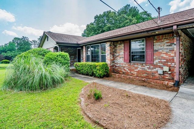 3854 Ridgewood SE Drive, Smyrna, GA 30080