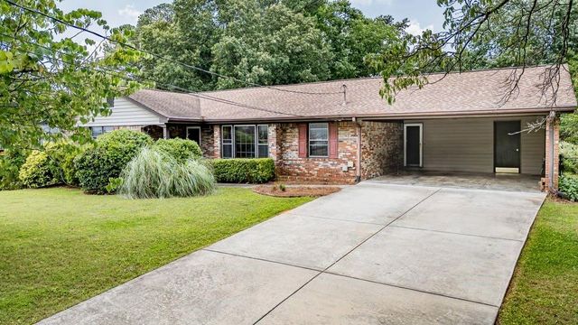 3854 Ridgewood SE Drive, Smyrna, GA 30080
