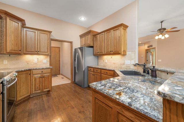 403 N Bailey Mae Ct, Valley Center, KS 67147